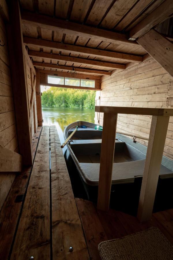 Hotel Laivu Maja Ezerkrasti-2 à Alūksne Extérieur photo